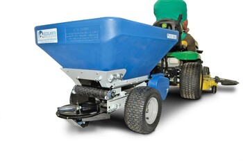 Top dresser ECO75 with PTO tow behind for lawntractors