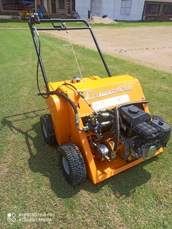 Lawn aerator, hollow tine coring machine